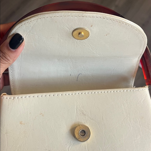 Vintage Cream Handbag with Tortoise Handle - Picture 8 of 10